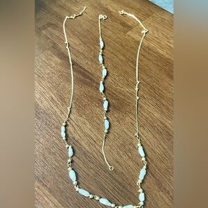 18K Gold and Pearl Necklace & Bracelet set (Stamped 750)